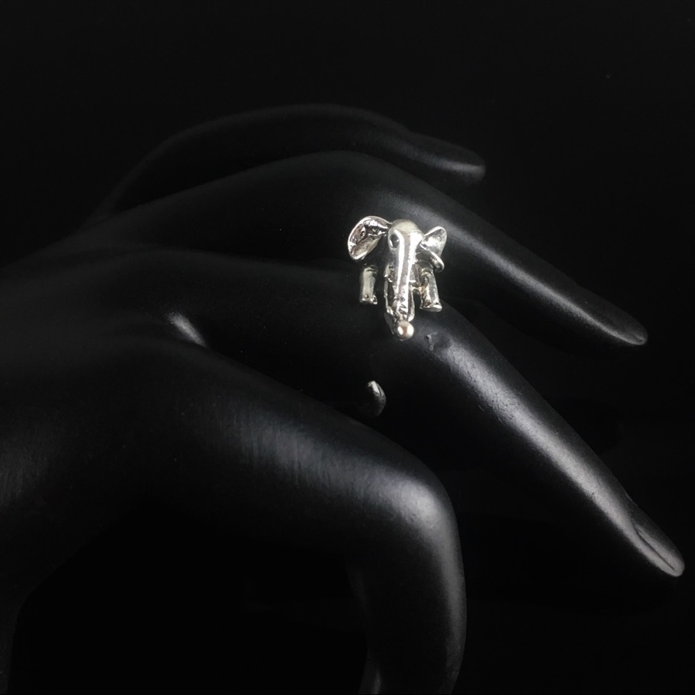 Unique Elephant Ring Antique Silver - Picture 4 of 8